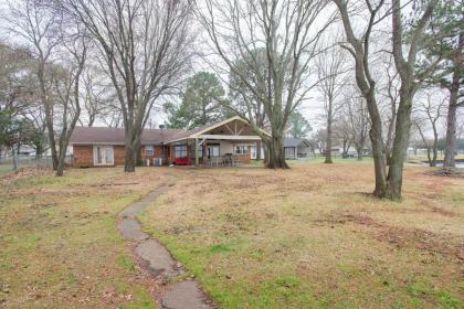 Great Texas Lakefront on CedarCreek Lake - image 9