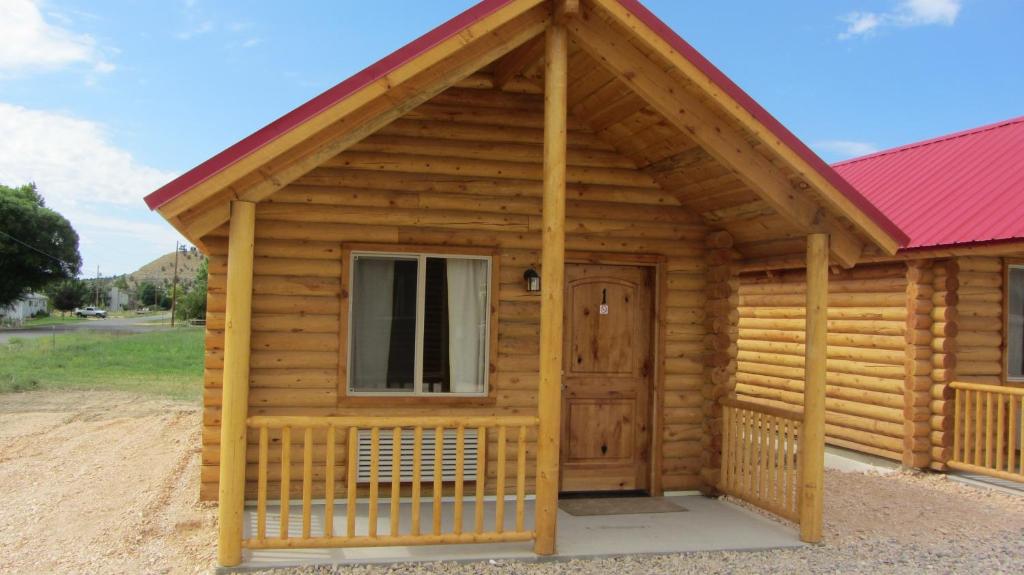 Bryce Canyon Log Cabins - main image