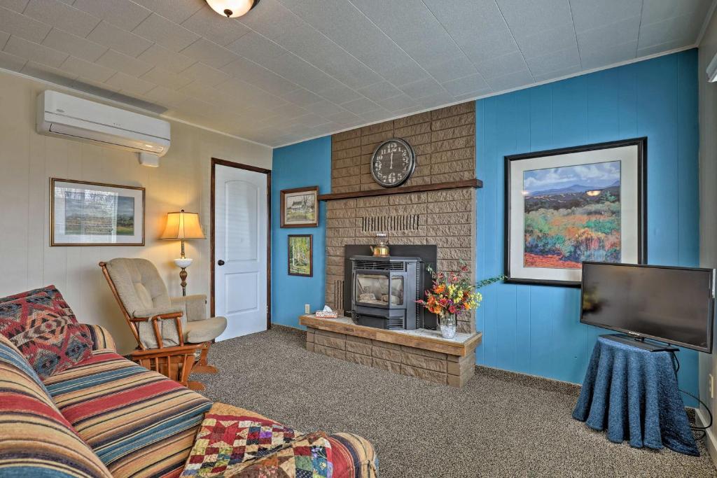 Tropic Family House - 10 Miles to Bryce Canyon! - image 3