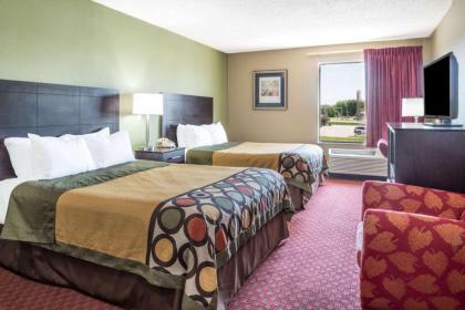 Super 8 by Wyndham Troy IL/St. Louis Area - image 8