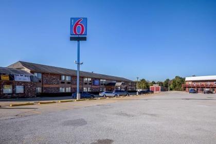 Motel 6-Troy IL - image 12