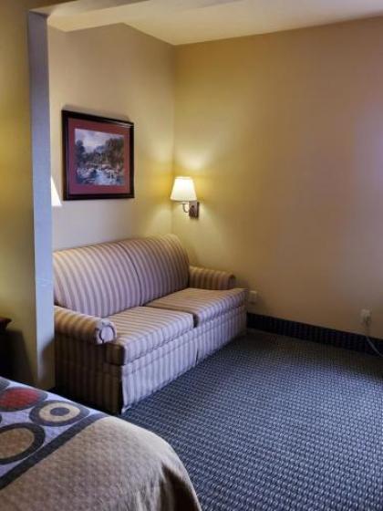 Super 8 by Wyndham Troy - image 9