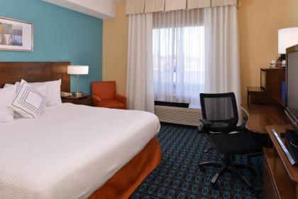 Fairfield Inn and Suites by Marriott Dayton Troy - image 2