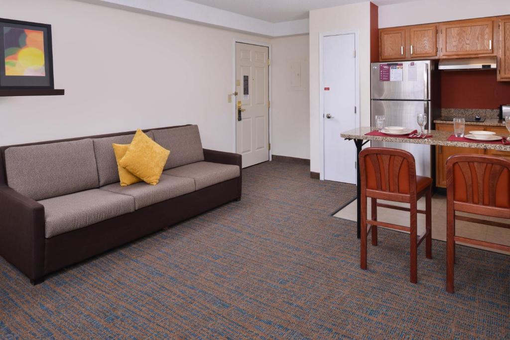 Residence Inn by Marriott Dayton Troy - image 7