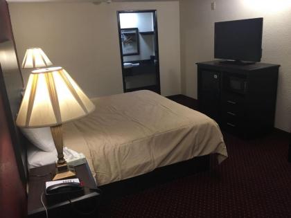 Super 9 Motel Troy - image 2