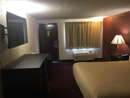 Super 9 Motel Troy - image 6