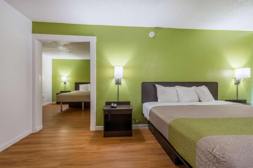 Motel 6-Troy OH - image 3