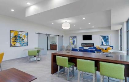 Super 8 by Wyndham Clawson/Troy/Detroit Area - image 30