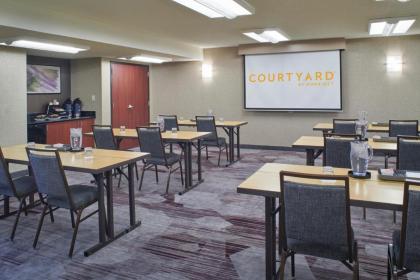 Courtyard by Marriott Detroit Troy - image 10