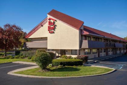 Red Roof Inn Detroit   troy troy