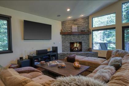 mountain modern on tahoe Donner Greenbelt truckee