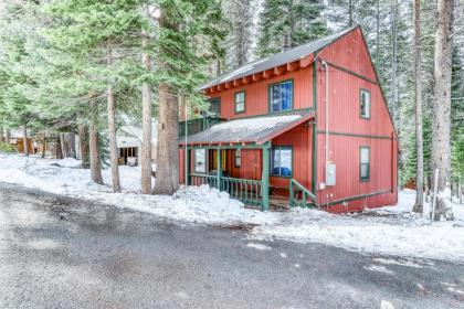 Charming mountain Chalet California