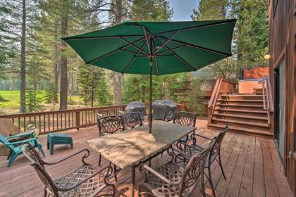 truckee Golf Course Home with Hot tub and Spacious Deck