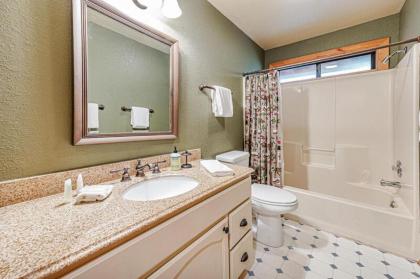 Four Bears Lodge by Tahoe Mountain Properties - image 12