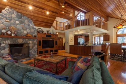 Pine View Lodge by Tahoe Mountain Properties
