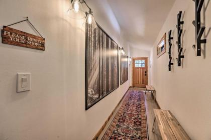 Modern Tahoe Donner Retreat with Deck and Grill! - image 4