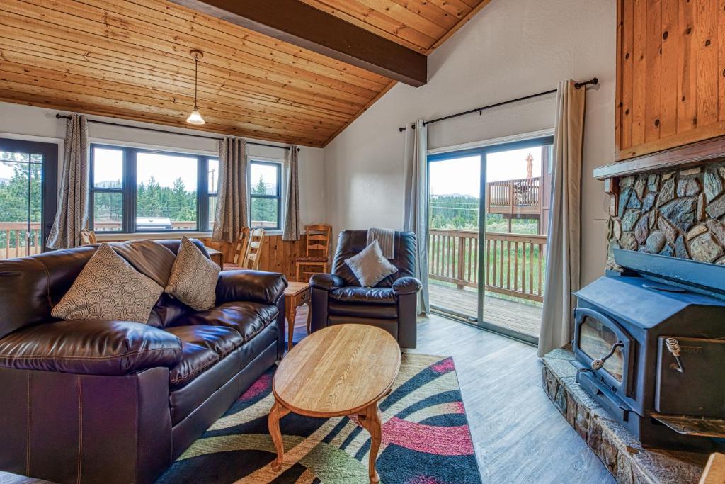 Highland Hideaway - main image