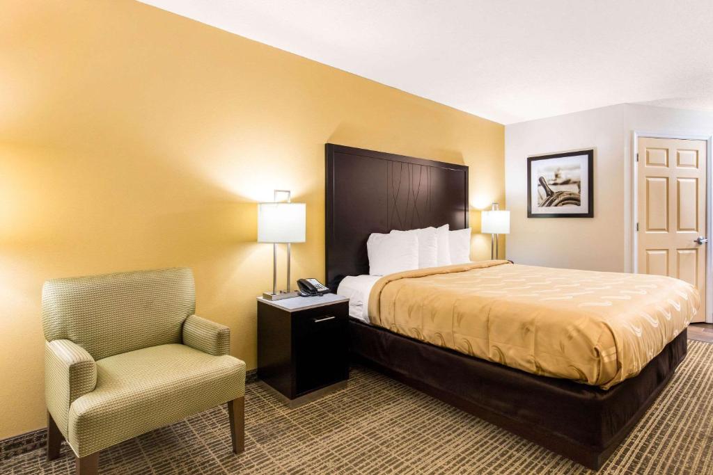Quality Inn Trussville I-59 exit 141 - image 5
