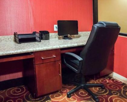 Comfort Inn & Suites Trussville I-59 exit 141 - image 4