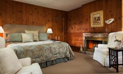 1906 Pine Crest Inn - image 9
