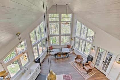 Tryon Smart Home with Hot Tub - 18 Mins from TIEC!