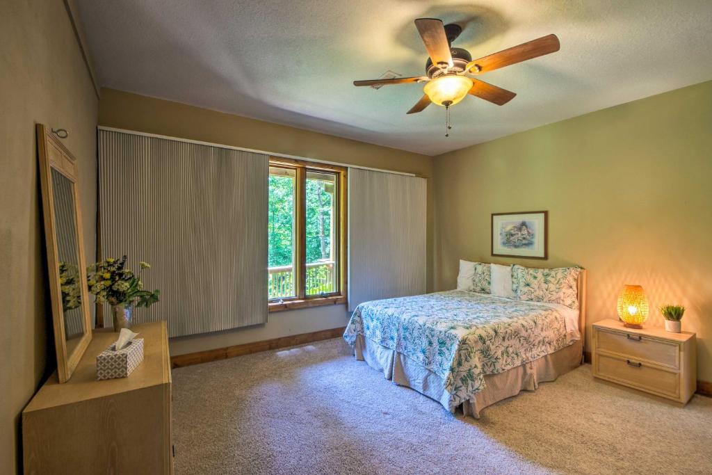 Tryon House with Hot Tub - Near Equestrian Centers! - image 7