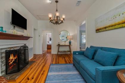 Foothills Farmhouse - image 11