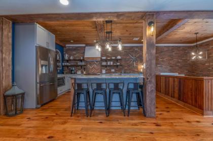 The Loft on Trade Street - image 6