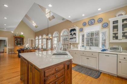 Laurelwood - image 9