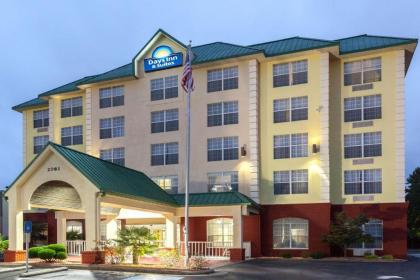 Days Inn  Suites by Wyndham tuckerNorthlake tucker