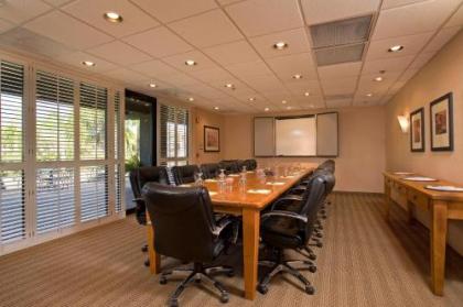 Ramada by Wyndham Tucson - image 5