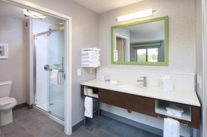 Hampton Inn & Suites Tucson East - image 3