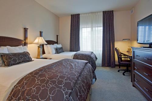 Staybridge Suites Tucson Airport an IHG Hotel - image 3