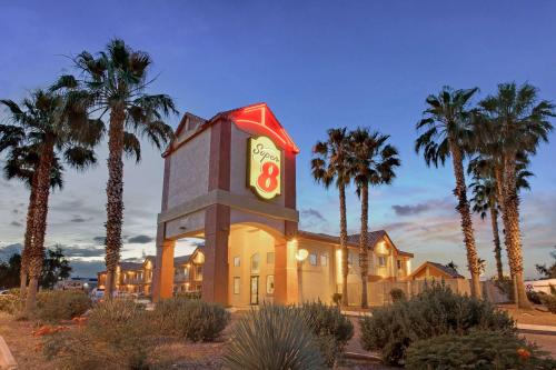 Super 8 by Wyndham Tucson/Grant Road Area AZ - main image