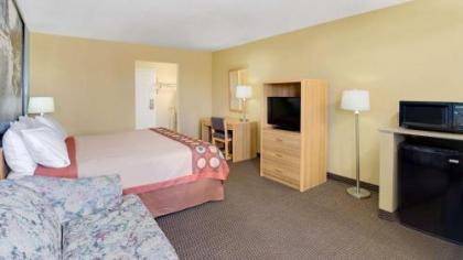 Super 8 by Wyndham Tucson/Grant Road Area AZ - image 5