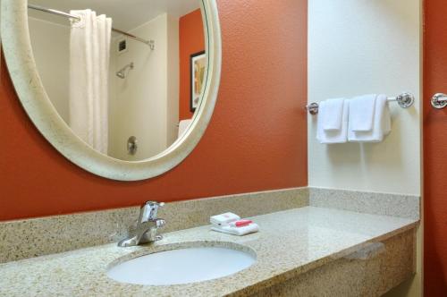 Red Roof Inn Tucson North - Marana - image 4