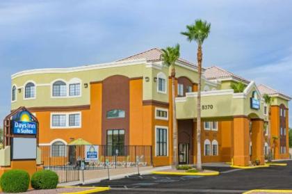 Days Inn & Suites by Wyndham Tucson/Marana - image 2