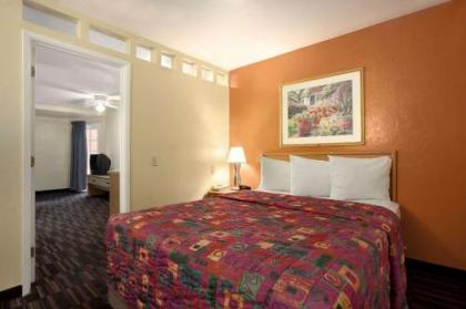 Knights Inn Tucson D.M.A.F Area - image 2