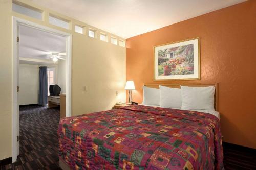 Knights Inn Tucson D.M.A.F Area - image 2