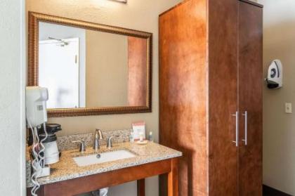 Comfort Inn Tucson - image 2