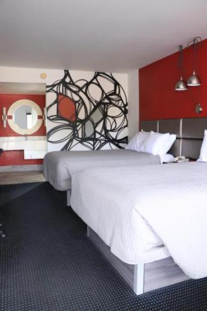 University Inn - image 4