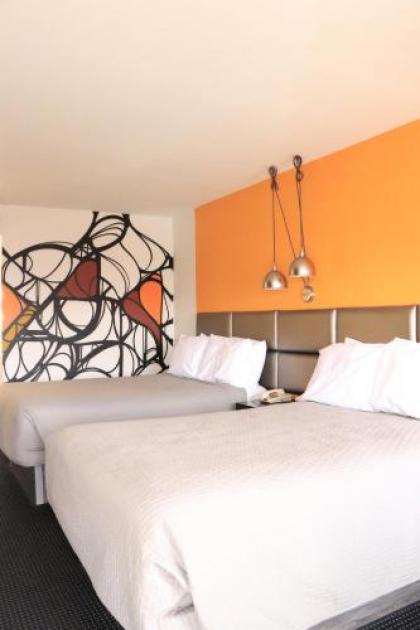 University Inn - image 5