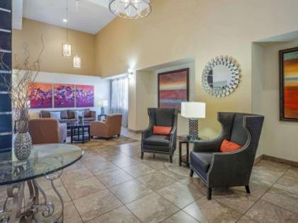 La Quinta by Wyndham Tucson - Reid Park - image 1
