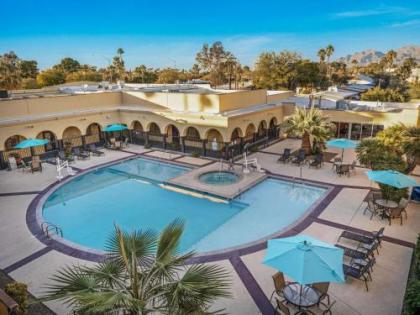 La Quinta by Wyndham Tucson - Reid Park - image 4
