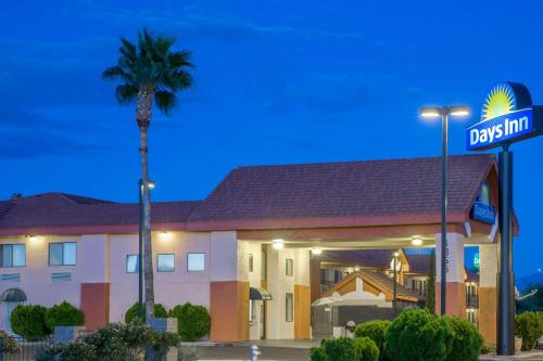 Days Inn by Wyndham Tucson Airport - main image