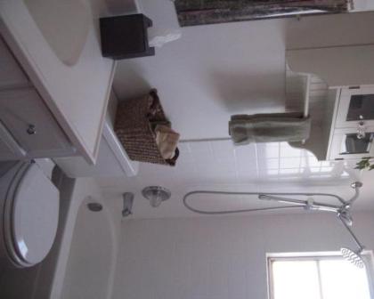 Mon Ami Bed and Breakfast - image 3