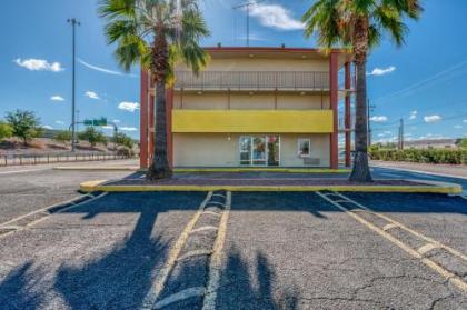 OYO Hotel Tucson Downtown - image 3