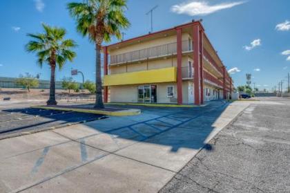 OYO Hotel Tucson Downtown - image 5