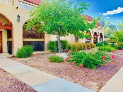 Casas Adobes condo - image 4