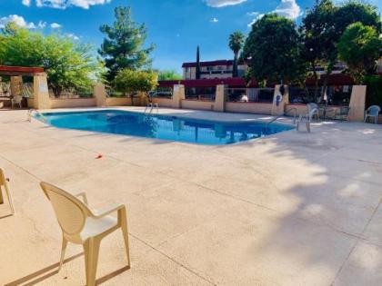 Casas Adobes condo - image 5